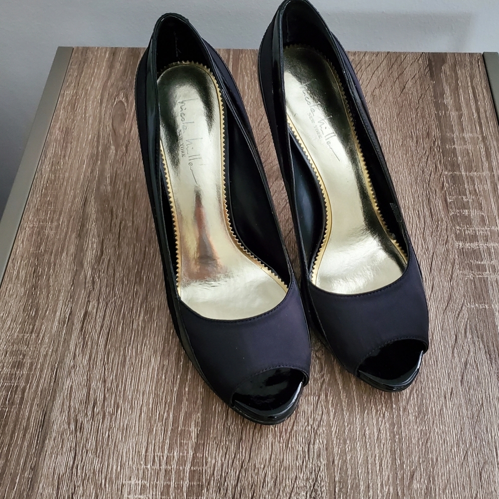 Nicole Miller Peeptoe 4" Pumps Size 8